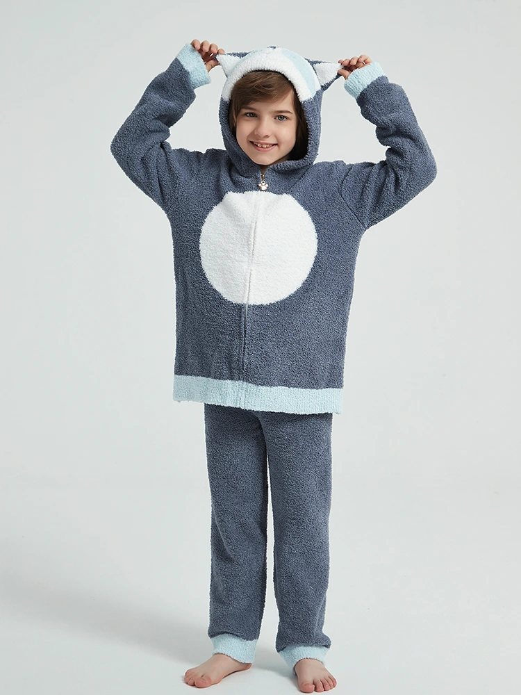 Fleece-Pyjama für Jungen im Herbst und Winter