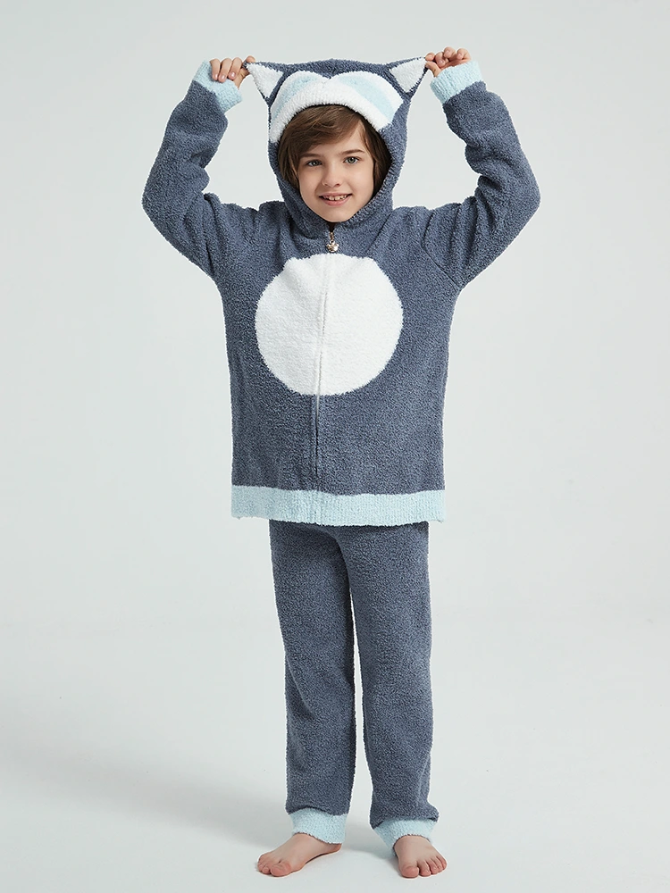 Fleece-Pyjama für Jungen im Herbst und Winter