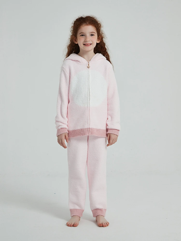 Fleece-Pyjama für Mädchen im Herbst und Winter