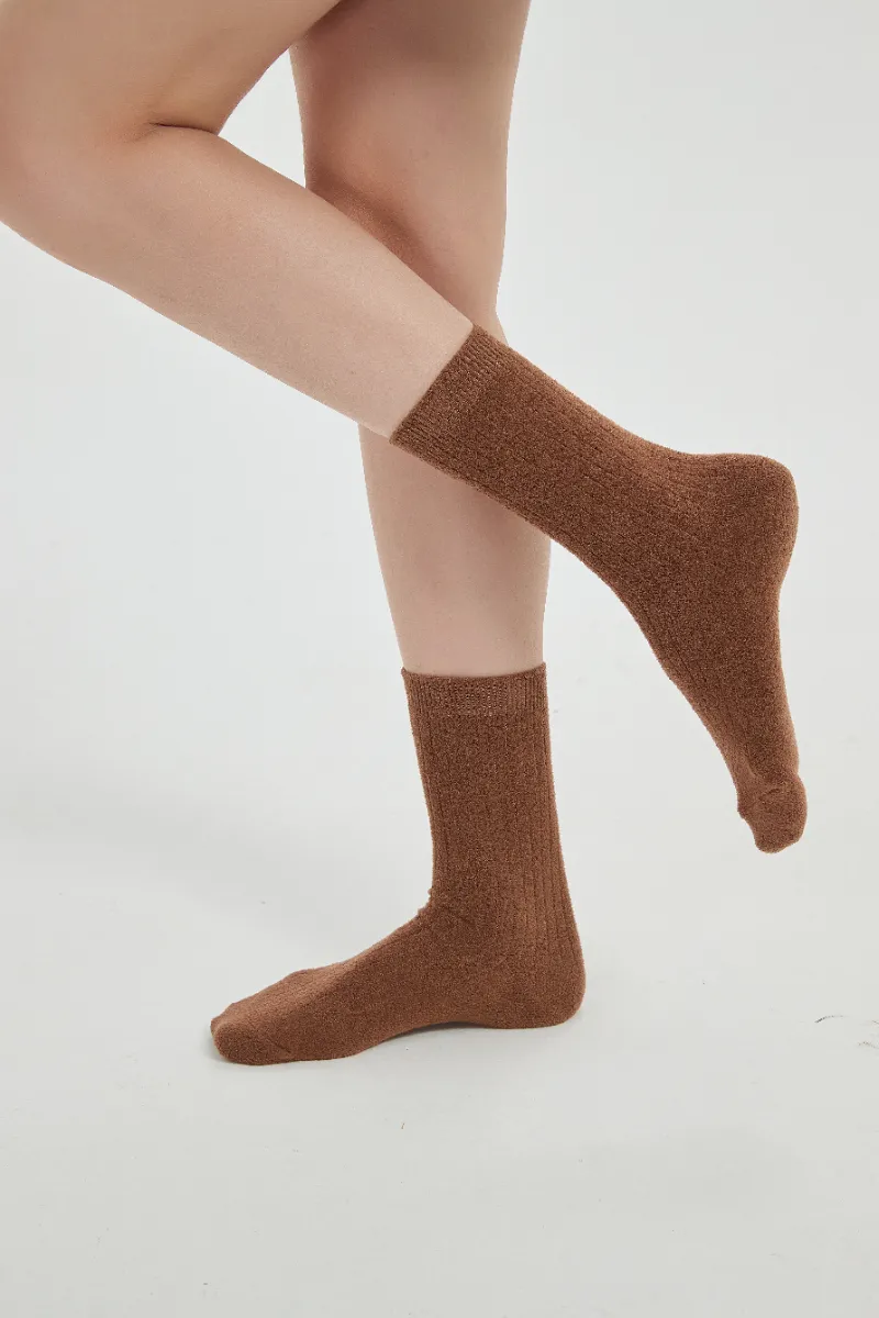 Gestreifte Stricksocken aus Halbwolle für Damen