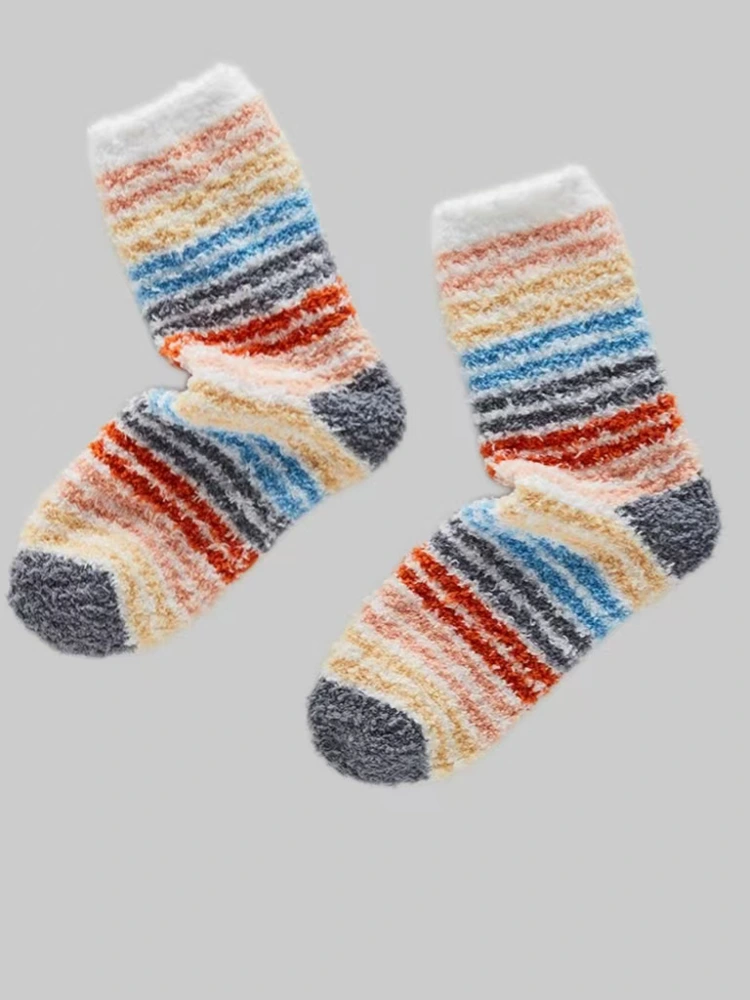 Gestrickte Socken für Damen